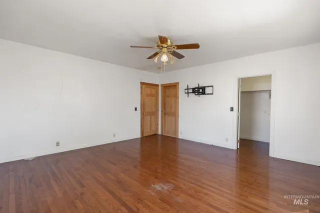 $415,000 | 570 South Park Avenue, Shelley, ID 83274