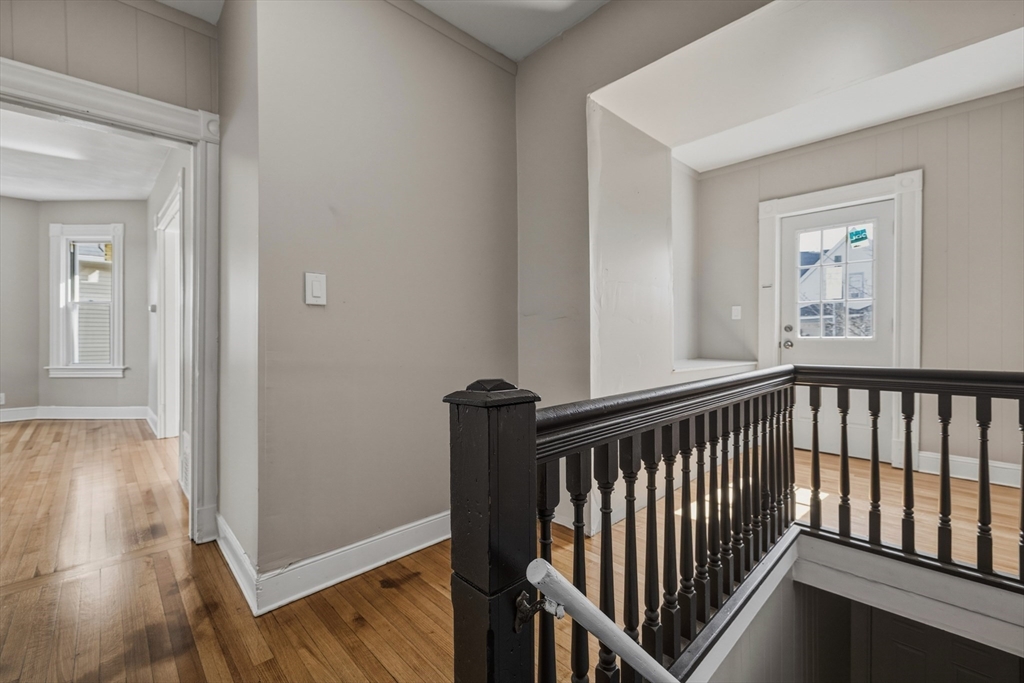 207-209 White Street Springfield, MA 01108 - Photo 13 of 35