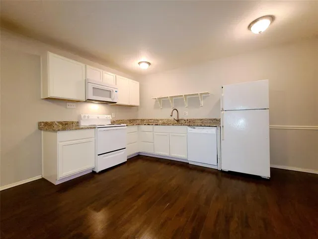 $1,050 | 5722 Gaston Avenue, Unit H, Dallas, TX 75214