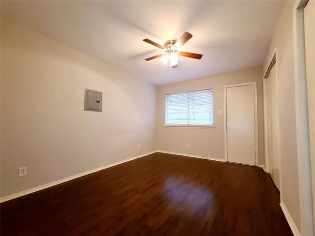$1,050 | 5722 Gaston Avenue, Unit H, Dallas, TX 75214