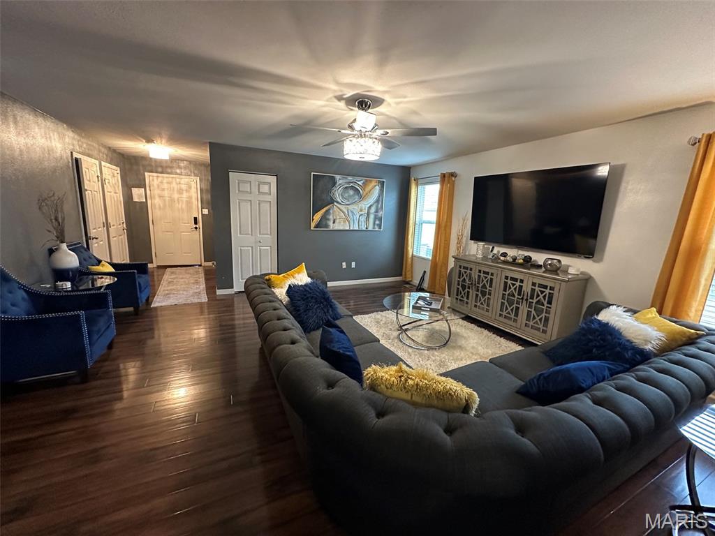 522 Rifle Ridge Drive Wentzville, MO 63385 - Photo 2 of 26