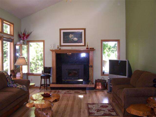 241 Robarge Road North Metaline Falls, WA 99153 - Photo 12 of 18