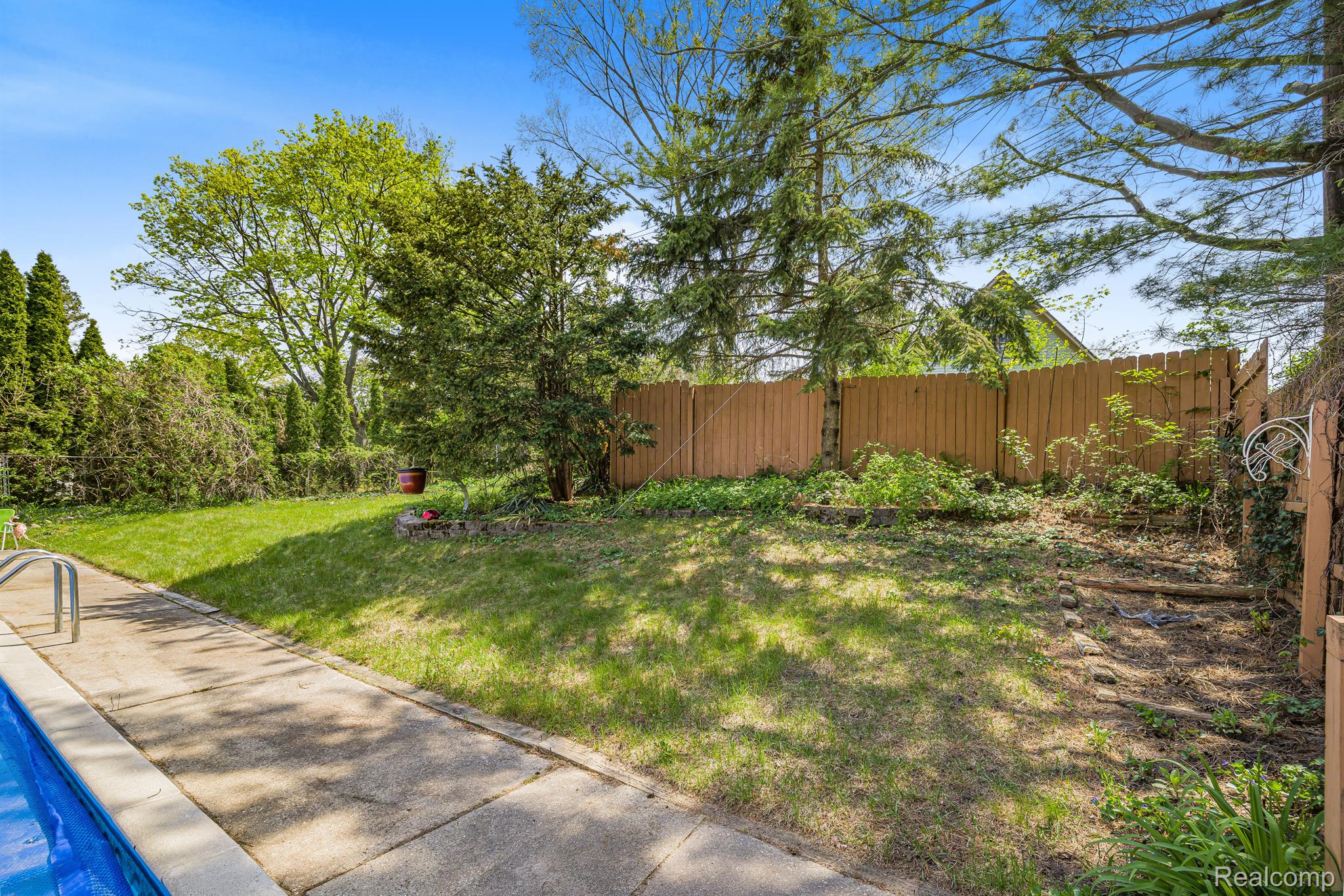 1935 Dawn Ridge Road Walled Lake, MI 48390 - Photo 32 of 33 Gallery Image 32