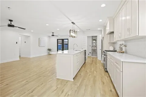 $464,900 | 6043 Paris Avenue, New Orleans, LA 70122