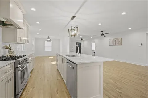 $464,900 | 6043 Paris Avenue, New Orleans, LA 70122