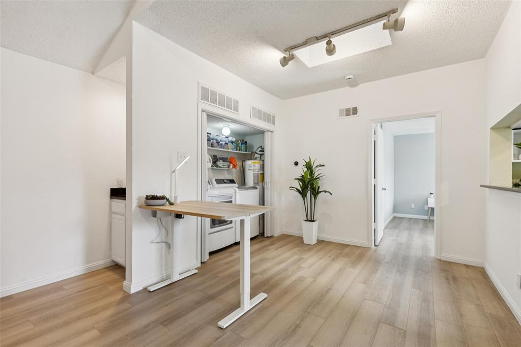 5200 Martel Avenue, Unit 16C Dallas, TX 75206 - Photo 8 of 30