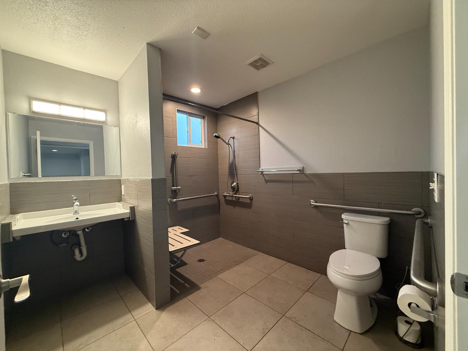 5530 Kenneth Avenue Carmichael, CA 95608 - Photo 18 of 42