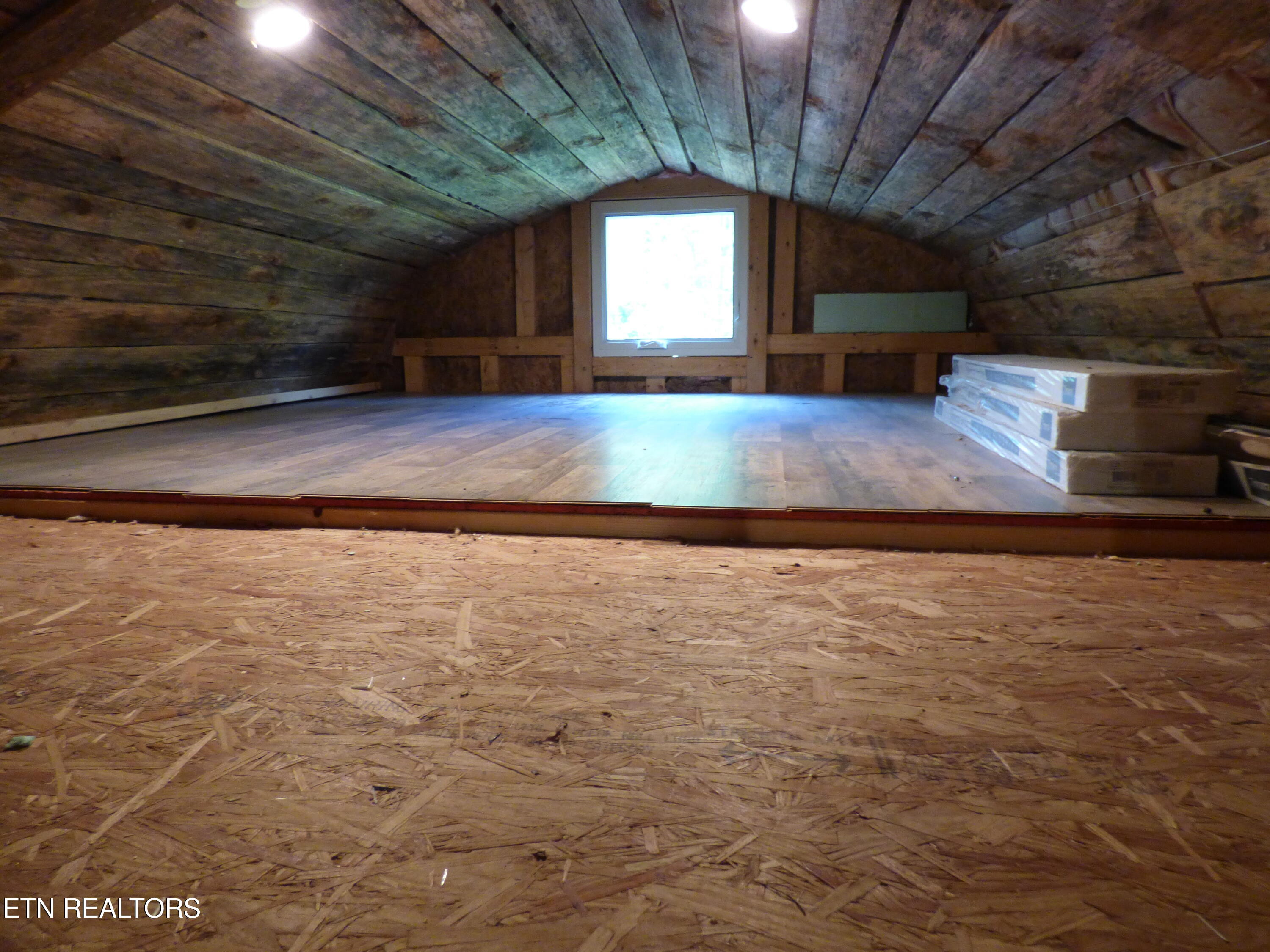 98 Tennessee Stone Road Crossville, TN 38555 - Photo 42 of 55 P1070866