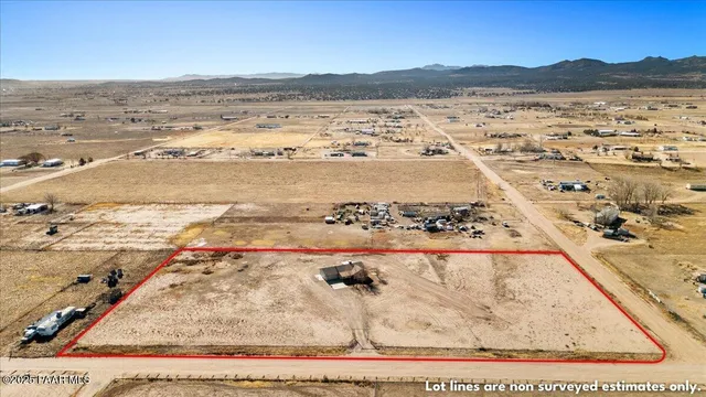 $460,000 | 2725 West Bayberry Drive, Paulden, AZ 86334