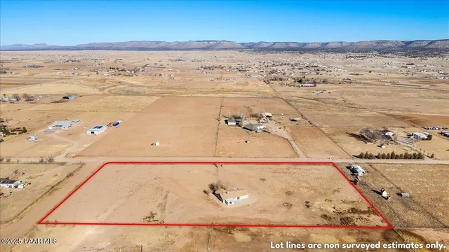 $460,000 | 2725 West Bayberry Drive, Paulden, AZ 86334