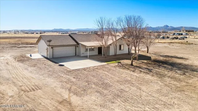 $460,000 | 2725 West Bayberry Drive, Paulden, AZ 86334