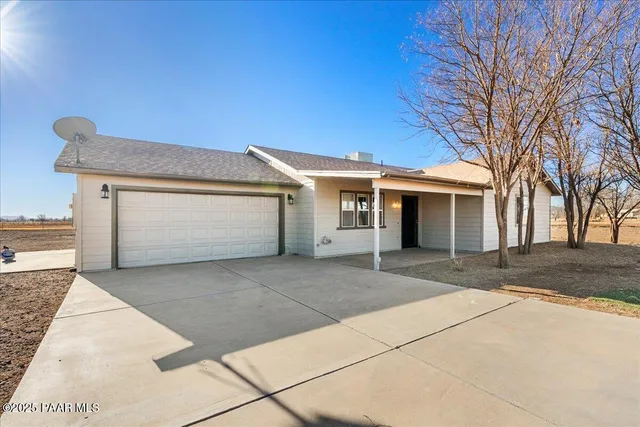 $460,000 | 2725 West Bayberry Drive, Paulden, AZ 86334