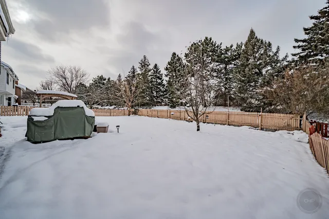 a view of a house with a outdoor space