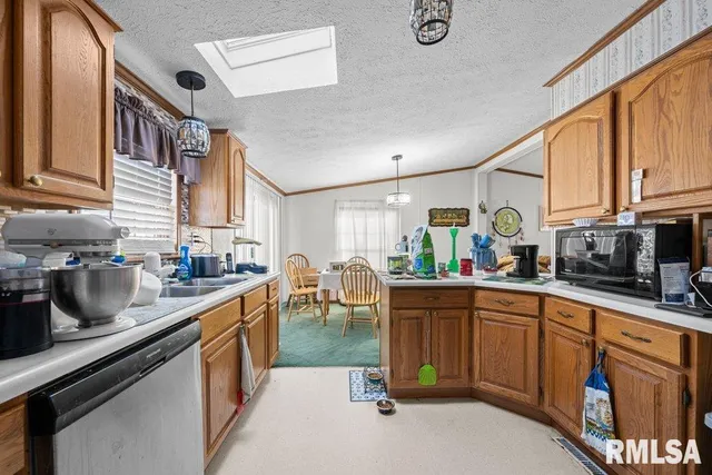 $229,900 | 409 233rd Street, Aledo, IL 61231