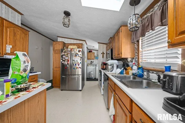 $229,900 | 409 233rd Street, Aledo, IL 61231