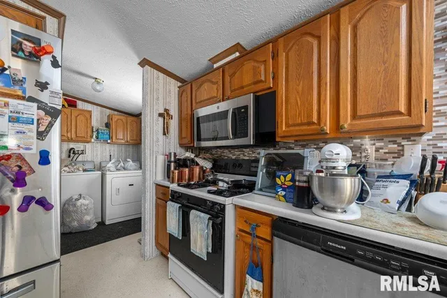 $229,900 | 409 233rd Street, Aledo, IL 61231