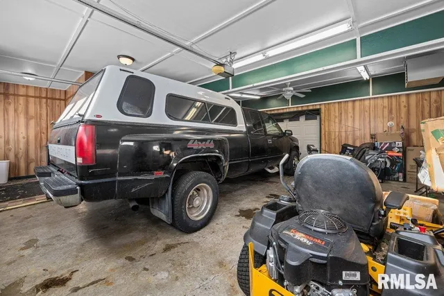 $229,900 | 409 233rd Street, Aledo, IL 61231