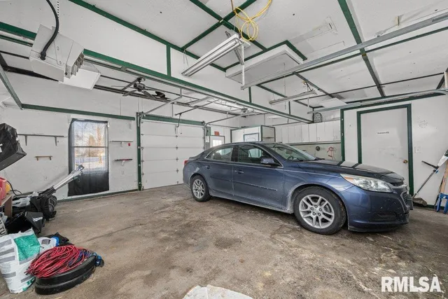 $229,900 | 409 233rd Street, Aledo, IL 61231