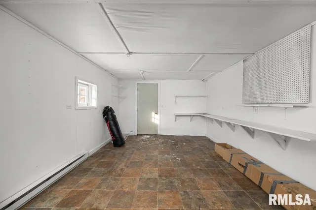 $229,900 | 409 233rd Street, Aledo, IL 61231