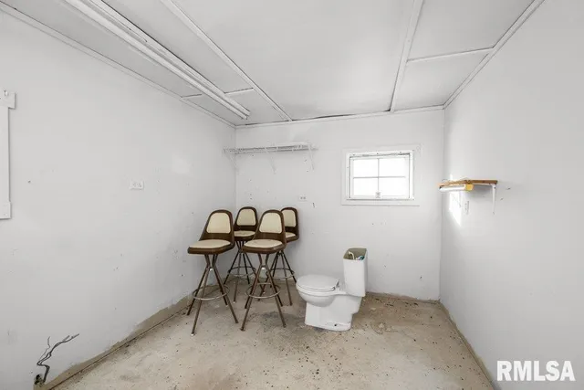 $229,900 | 409 233rd Street, Aledo, IL 61231