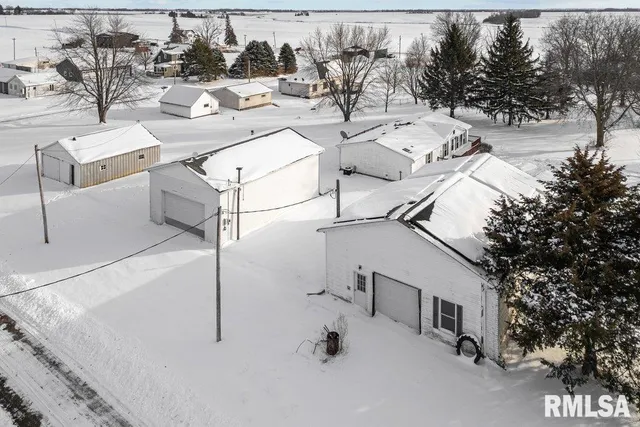 $229,900 | 409 233rd Street, Aledo, IL 61231