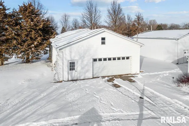 $229,900 | 409 233rd Street, Aledo, IL 61231