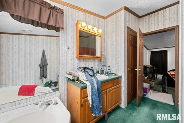 $229,900 | 409 233rd Street, Aledo, IL 61231