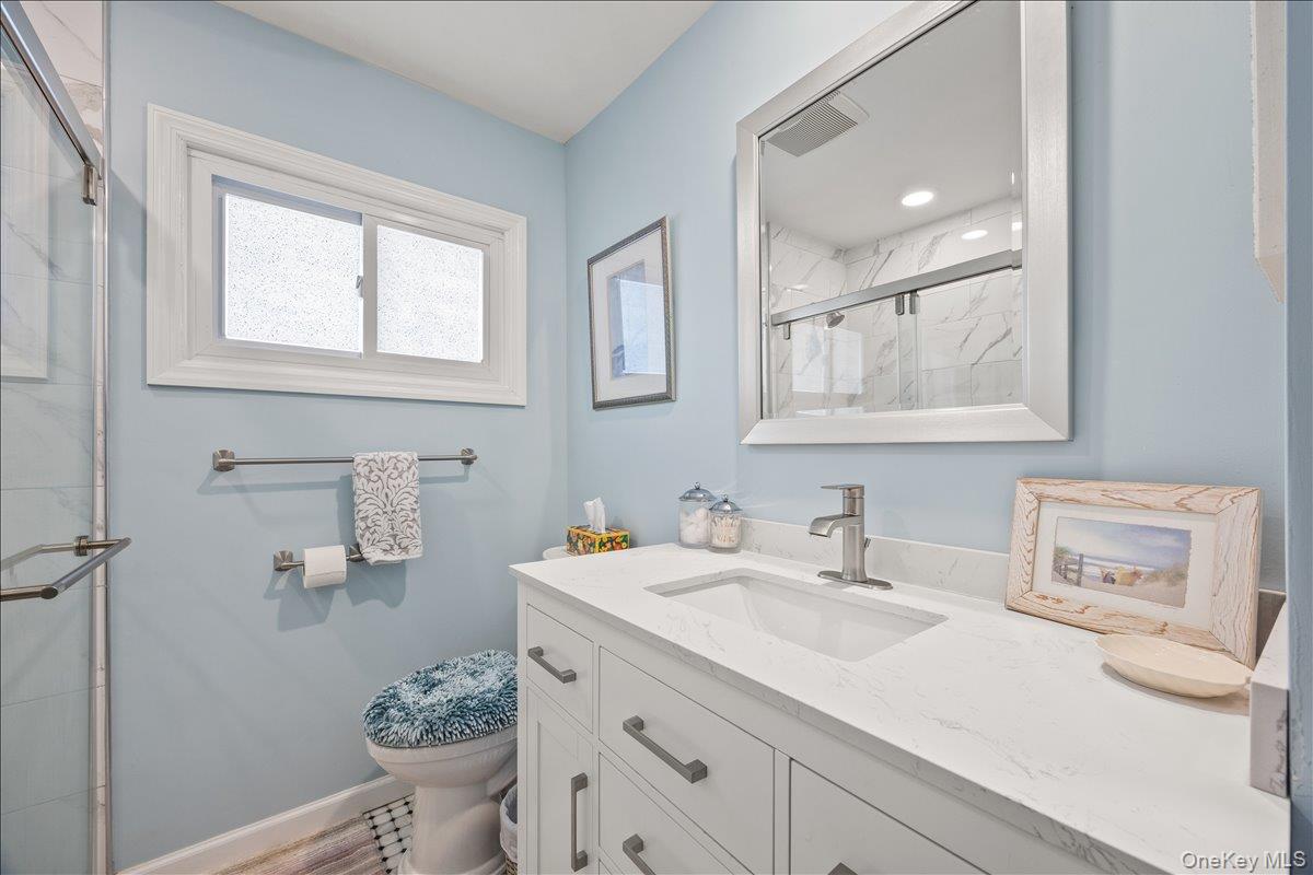 56 Haverford Road Hicksville, NY 11801 - Photo 23 of 37