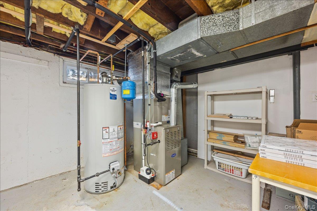 56 Haverford Road Hicksville, NY 11801 - Photo 29 of 37