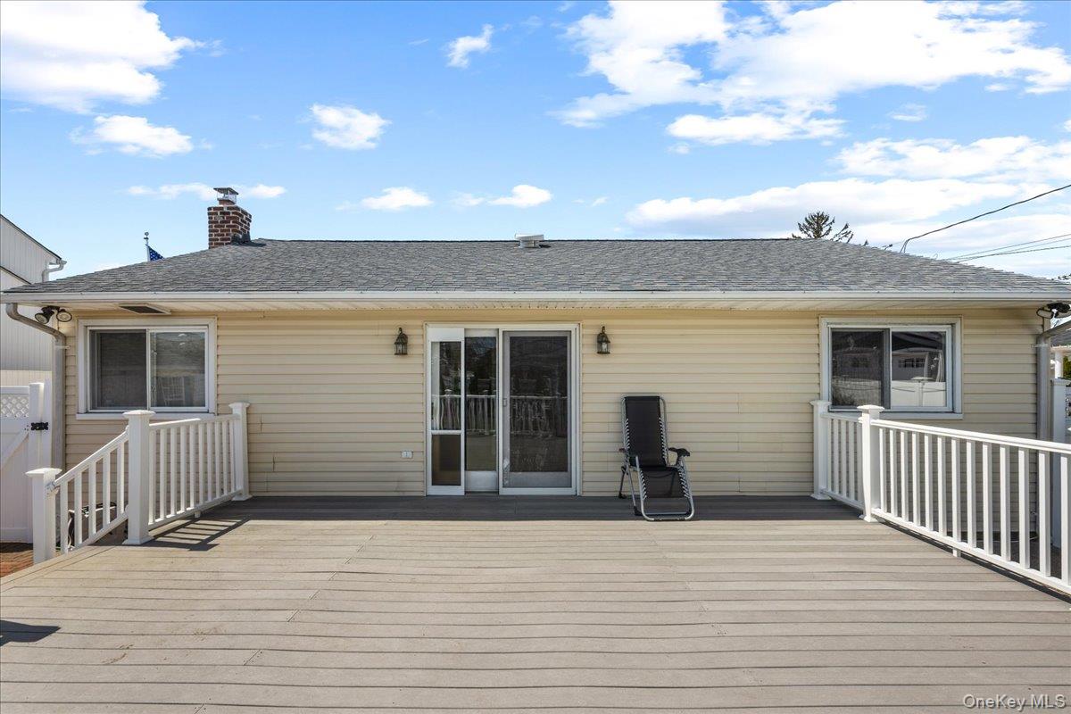 56 Haverford Road Hicksville, NY 11801 - Photo 30 of 37