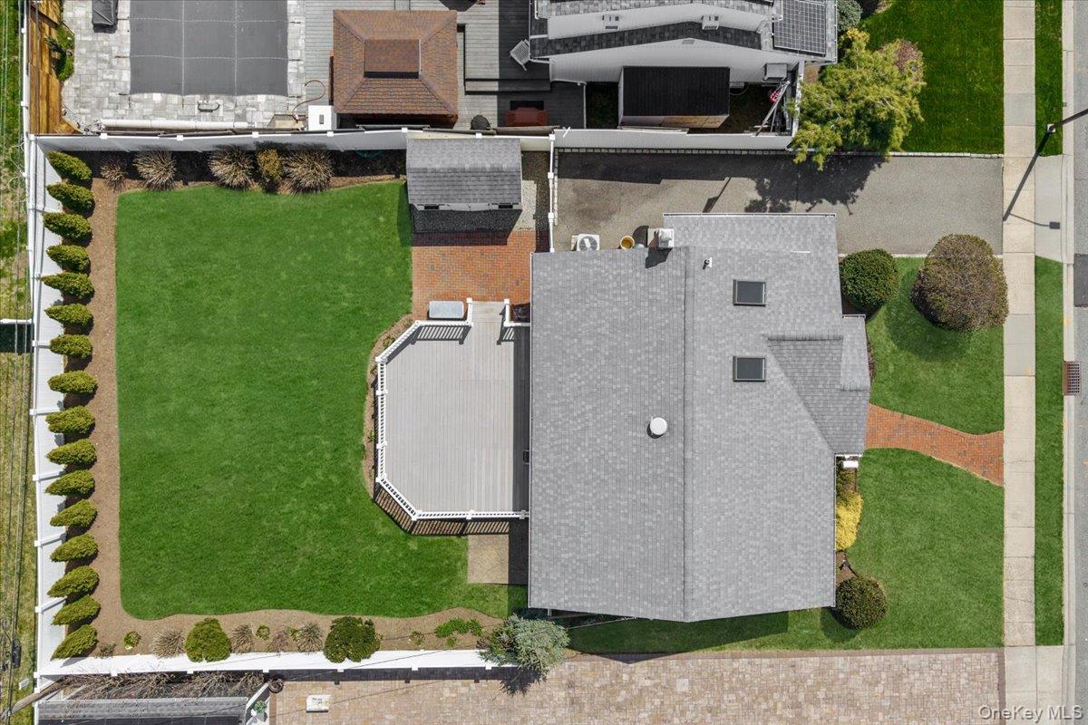 56 Haverford Road Hicksville, NY 11801 - Photo 35 of 37