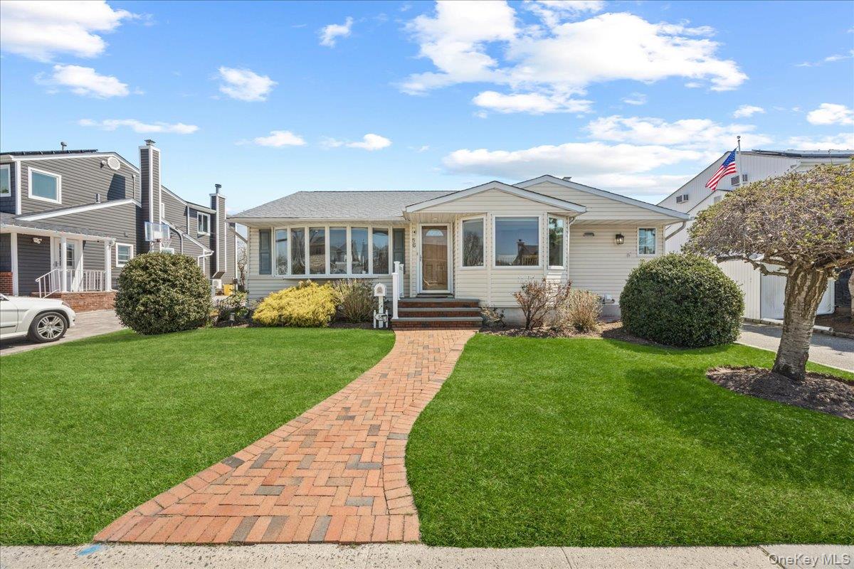 56 Haverford Road Hicksville, NY 11801 - Photo 5 of 37