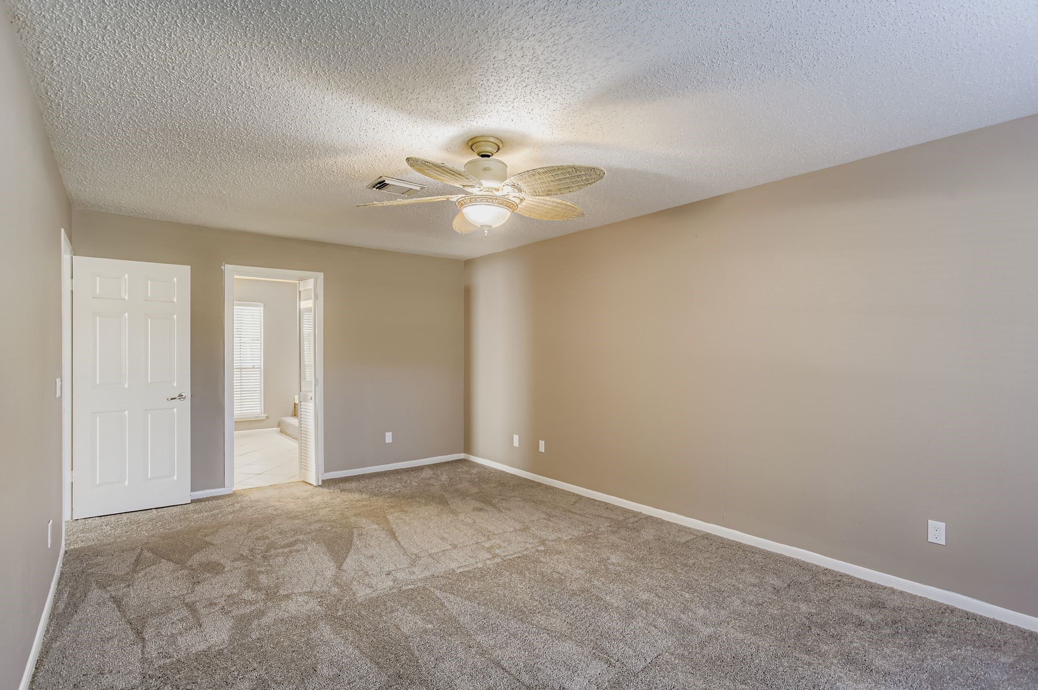7519 Sunlight Lane Houston, TX 77095 - Photo 16 of 27 a view of an empty room