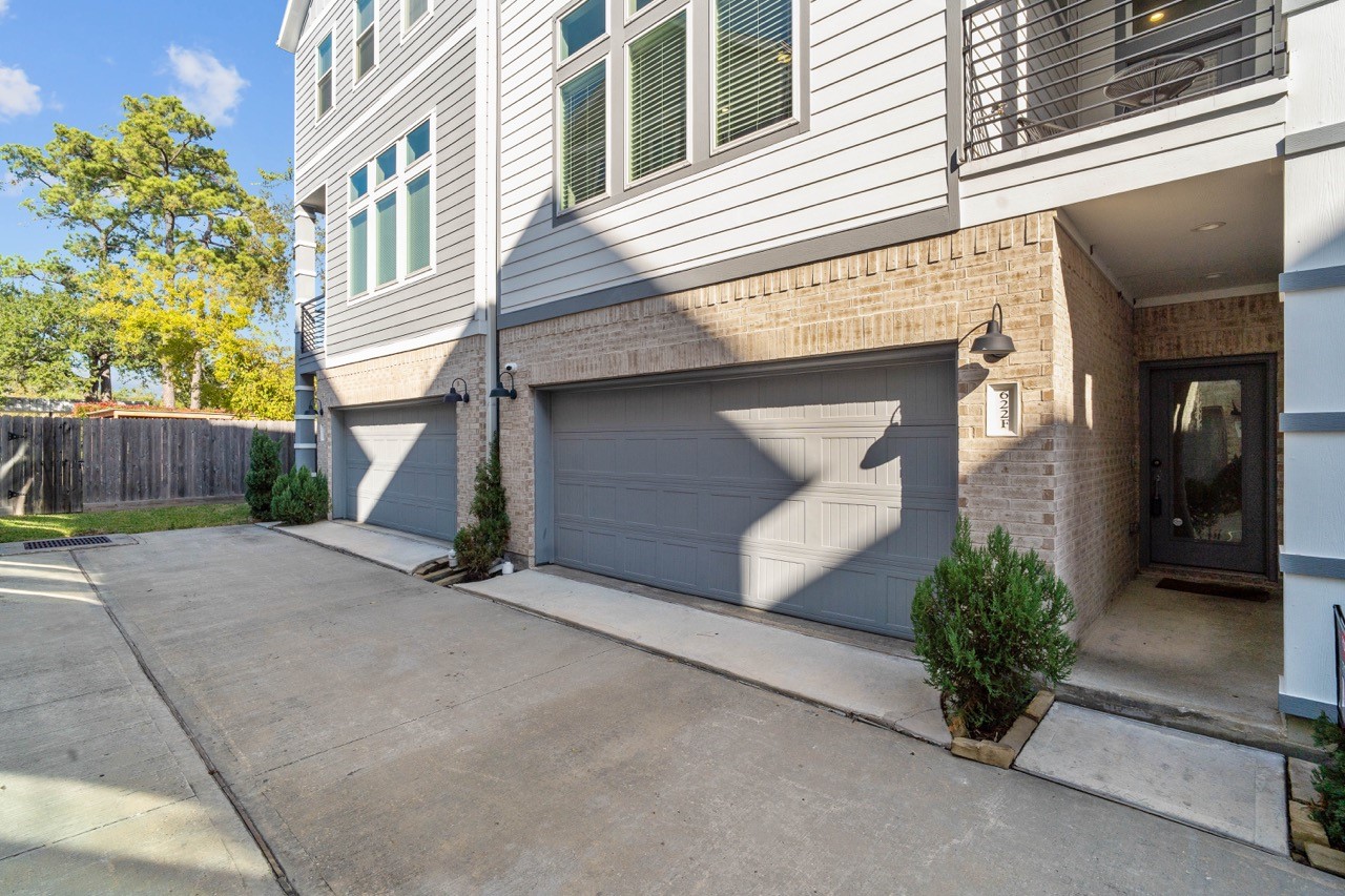 622 Janisch Road, Unit F Houston, TX 77018 - Photo 4 of 45