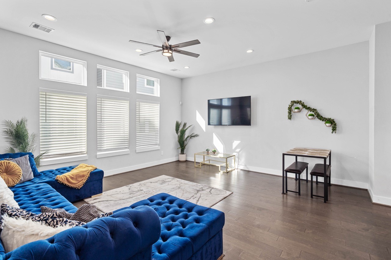 622 Janisch Road, Unit F Houston, TX 77018 - Photo 10 of 45