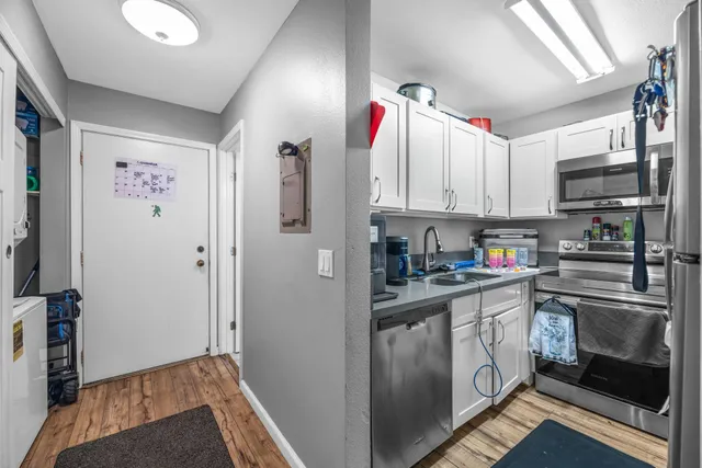 $325,000 | 3740 Lower Honoapiilani Road, Unit F106, Lahaina, HI 96761