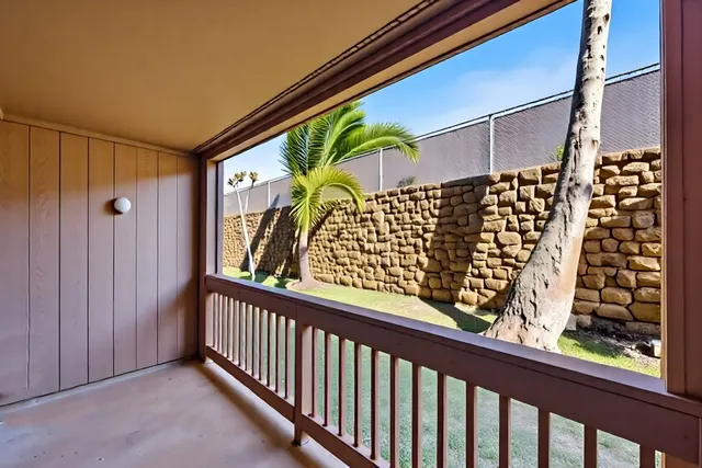 $325,000 | 3740 Lower Honoapiilani Road, Unit F106, Lahaina, HI 96761