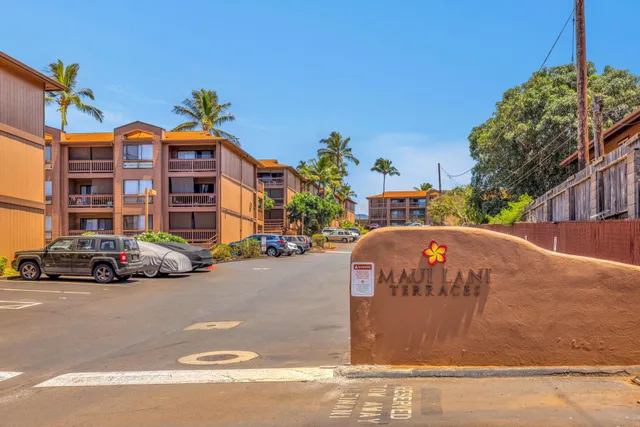 $325,000 | 3740 Lower Honoapiilani Road, Unit F106, Lahaina, HI 96761