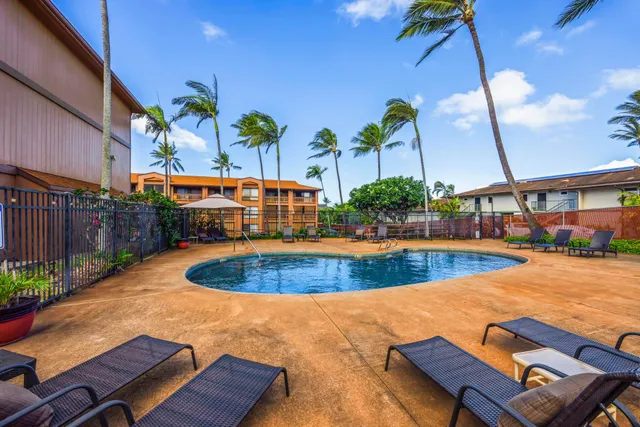 $325,000 | 3740 Lower Honoapiilani Road, Unit F106, Lahaina, HI 96761