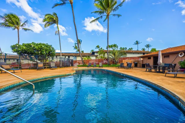 $325,000 | 3740 Lower Honoapiilani Road, Unit F106, Lahaina, HI 96761