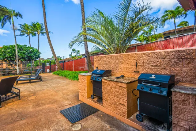 $325,000 | 3740 Lower Honoapiilani Road, Unit F106, Lahaina, HI 96761