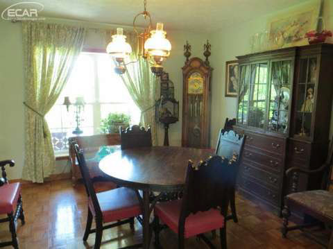 5290 Sherwood Road Webberville, MI 48892 - Photo 5 of 25 20438237-4.JPG