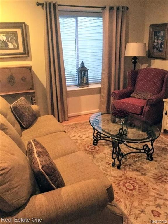 1506 Streamwood Court Rochester Hills, MI 48307 - Photo 6 of 26