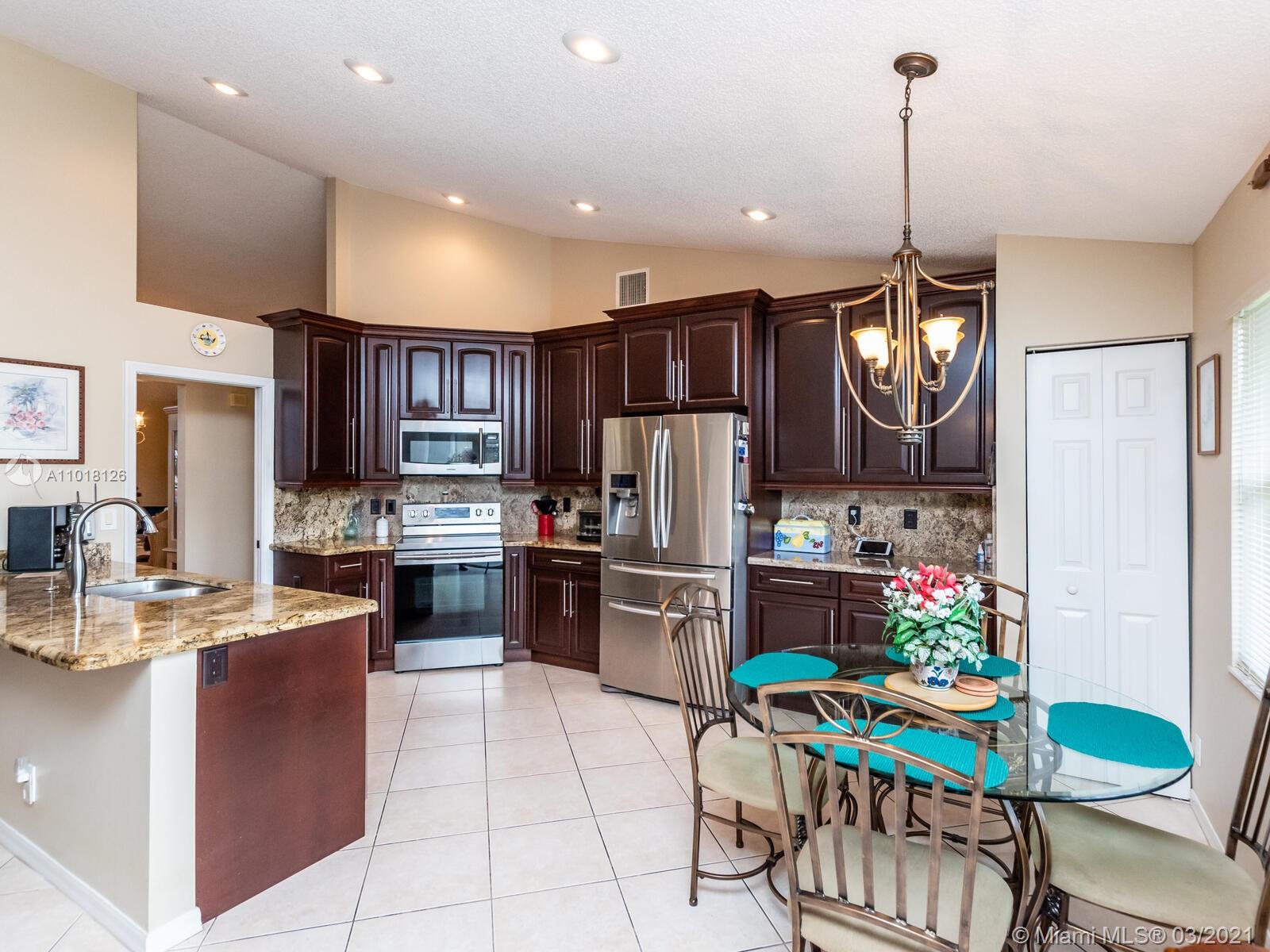 3232 Ridge Trace Davie, FL 33328 - Photo 14 of 41 Gallery Image 14