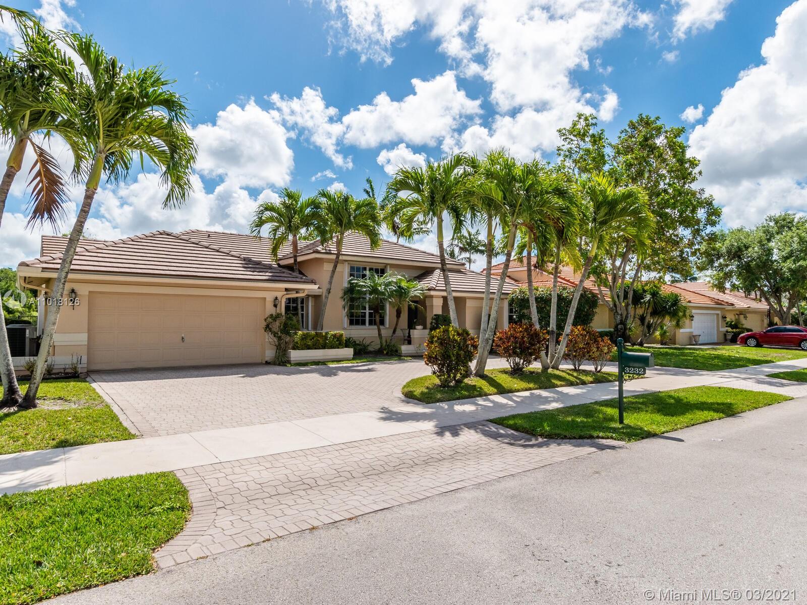 3232 Ridge Trace Davie, FL 33328 - Photo 4 of 41 Gallery Image 4