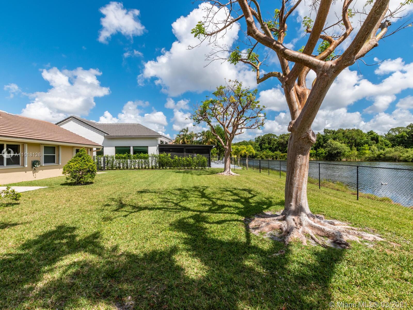 3232 Ridge Trace Davie, FL 33328 - Photo 35 of 41 Gallery Image 35