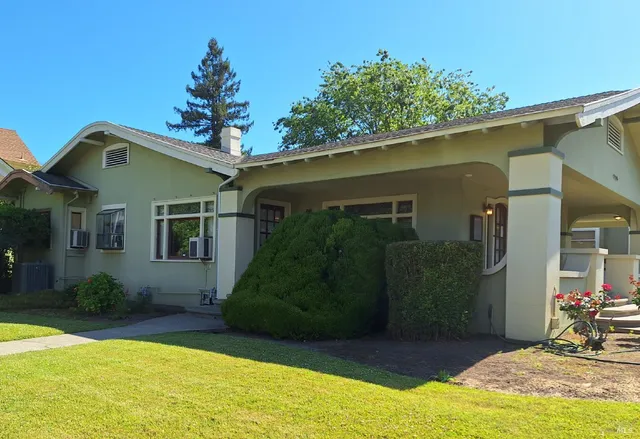 $739,000 | 705 College Avenue, Santa Rosa, CA 95404