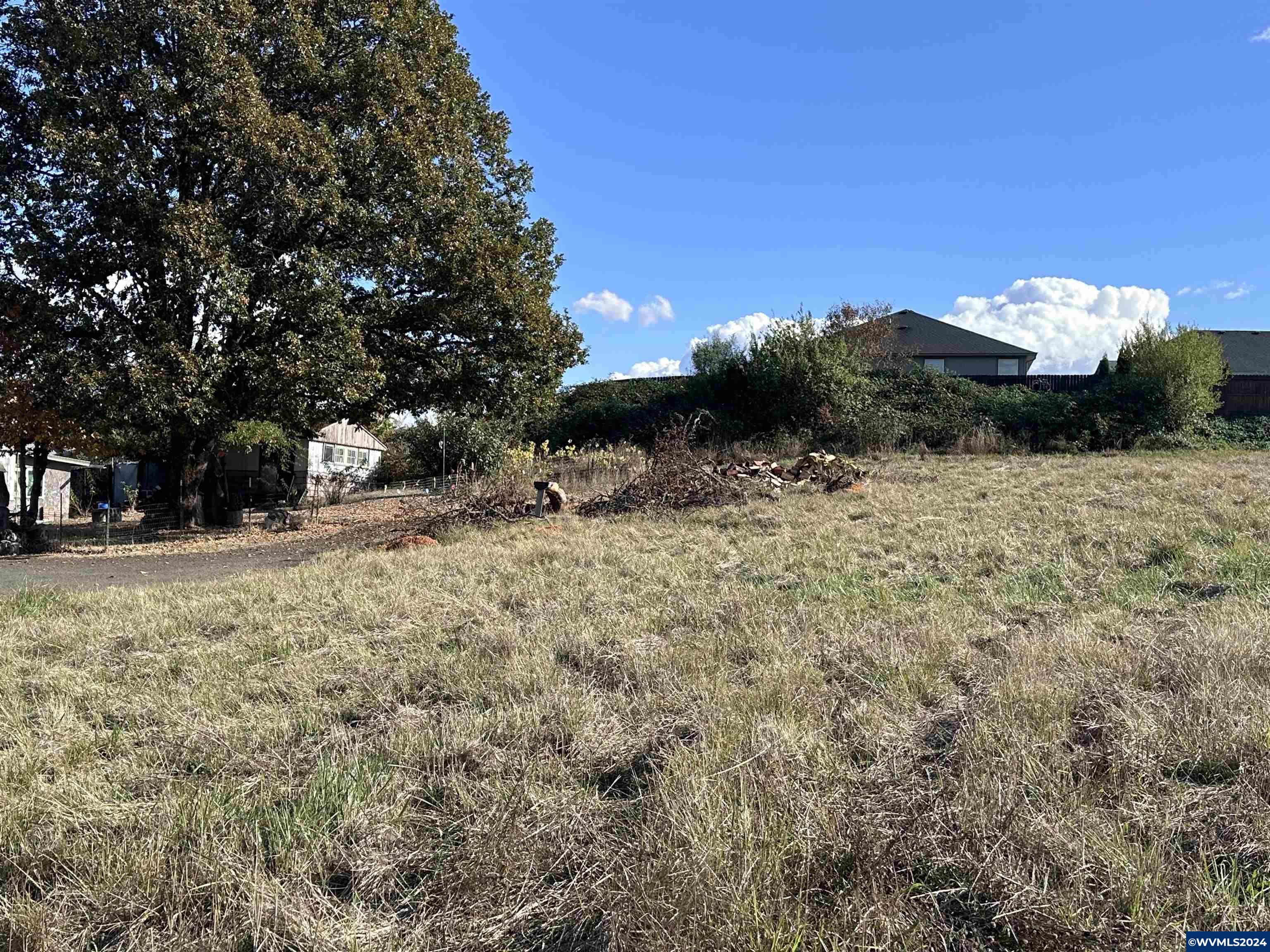 4807 Southwest Grange Road Roseburg, OR 97471 - Photo 3 of 14