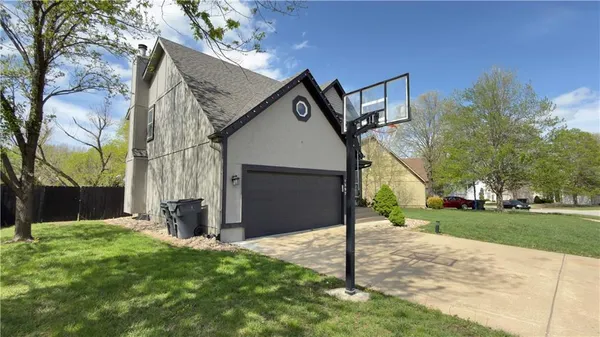 $439,900 | 1397 South Brentwood Drive, Olathe, KS 66062