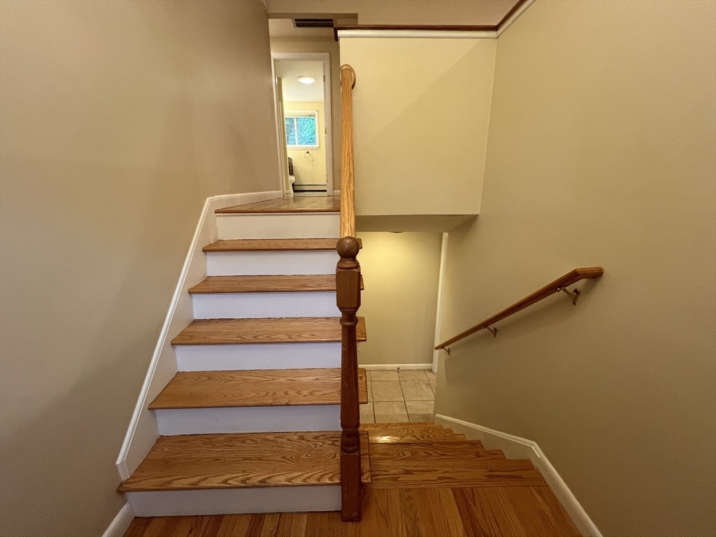 15 Oak Road Waltham, MA 02451 - Photo 8 of 32 Gallery Image 8